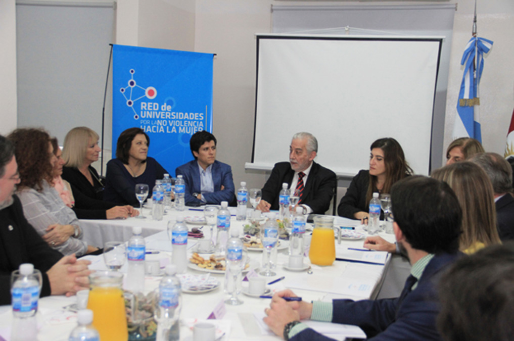 160517isabel_universidades_por_la_no_violencia_hacia_la_mujer_2